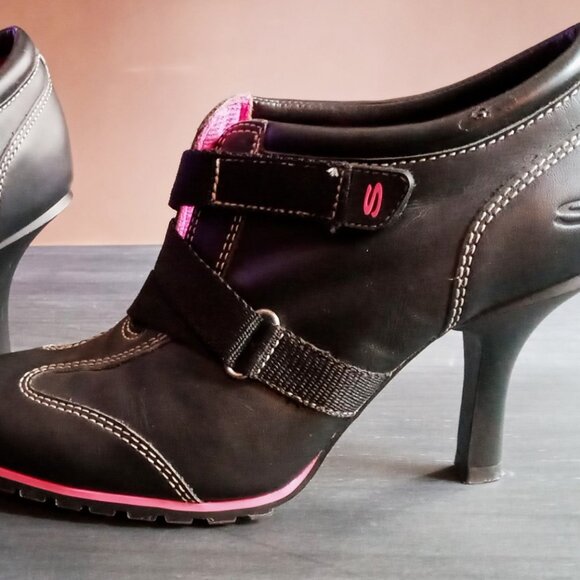 Edgy RARE Vintage Skechers Somethin’ else Black/Pink Leather Sneaker Heels - Picture 2 of 16